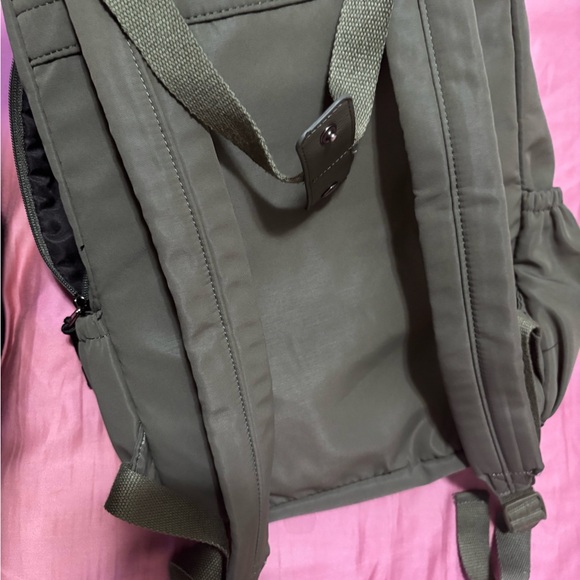 Target green backpack - Picture 3 of 9